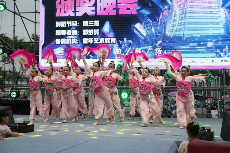 CCAC第十一季中国好猫步阜阳赛区颁奖盛典轰动全城